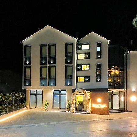 Baz'Hur Boutique Hotel Kukes エクステリア 写真
