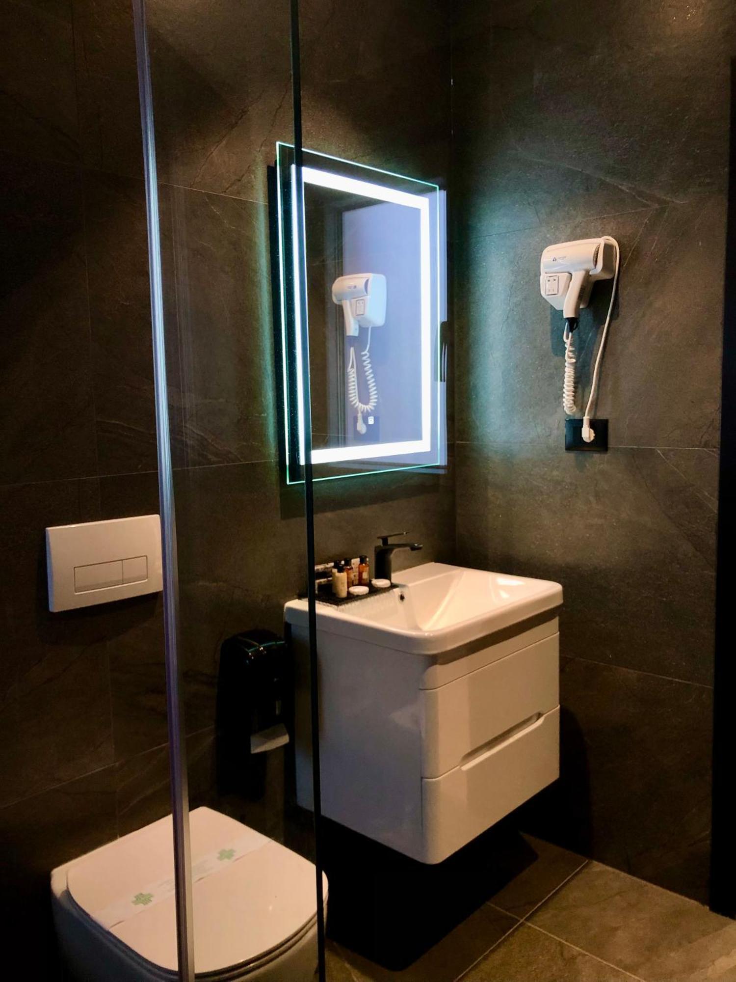 Baz'Hur Boutique Hotel Kukes エクステリア 写真