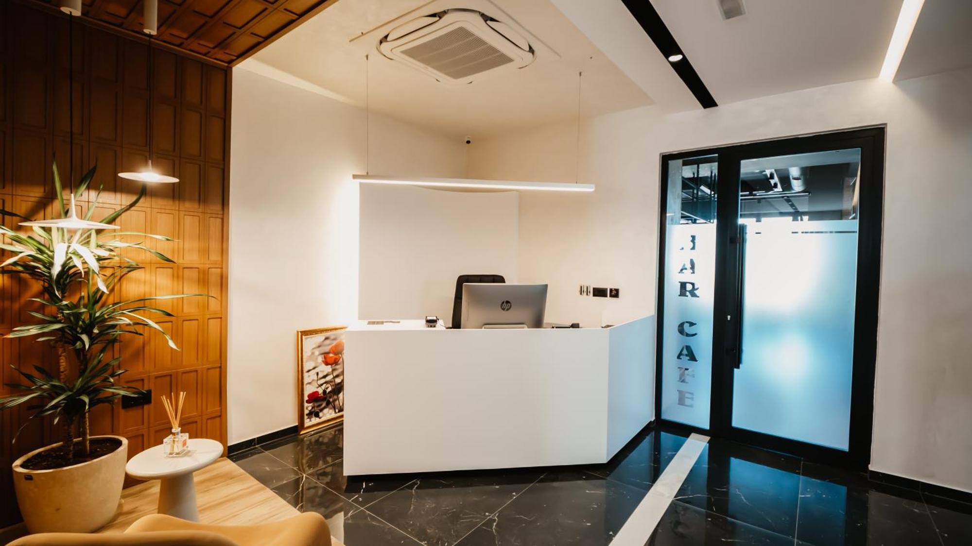 Baz'Hur Boutique Hotel Kukes エクステリア 写真